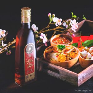 Rượu Đình Làng Táo Mèo